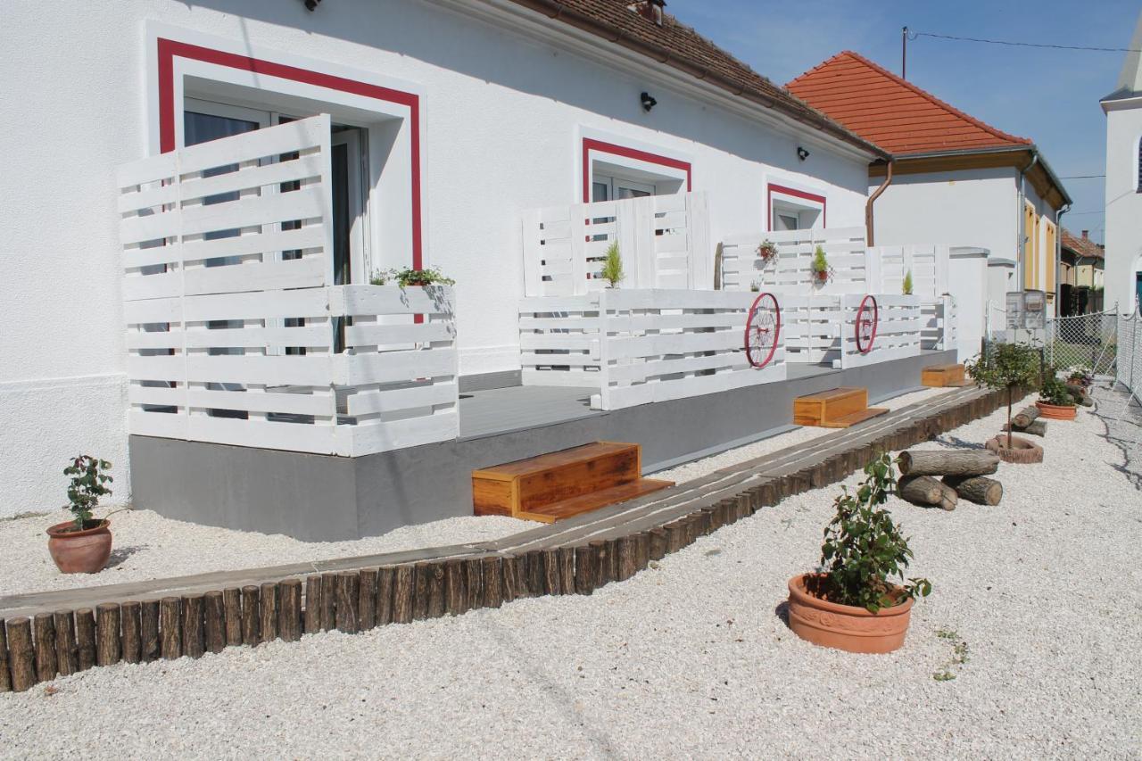 Ehm Resort Mesteri Екстер'єр фото